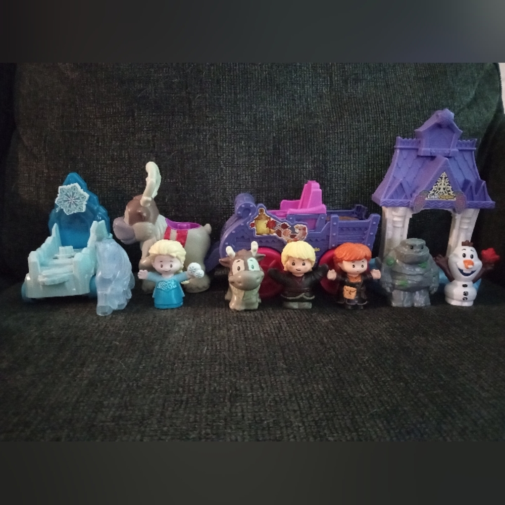 Frozen bundle from Fisher-Price Little People